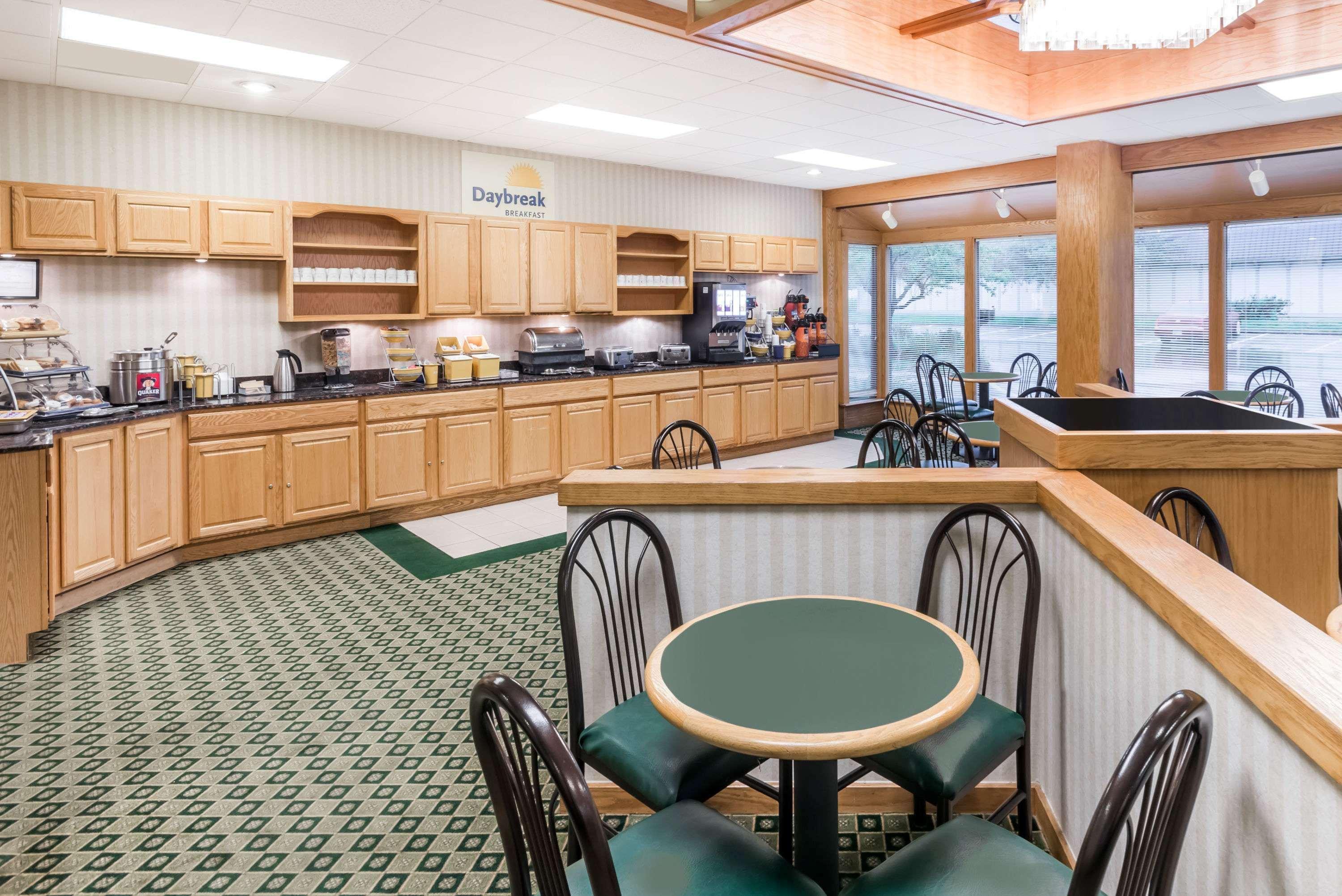 Hotel Clarion Pointe Near Erie Casino Kearsarge Esterno foto