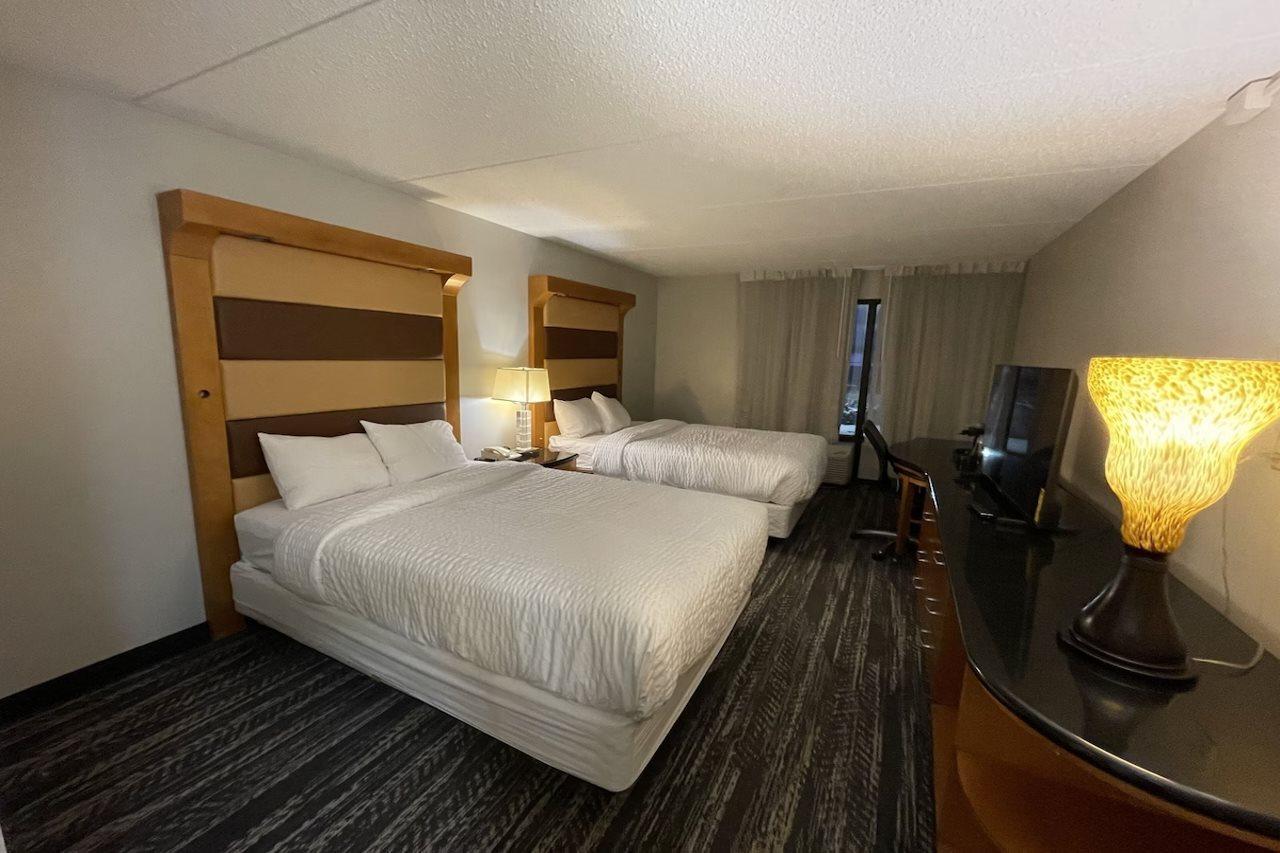 Hotel Clarion Pointe Near Erie Casino Kearsarge Esterno foto