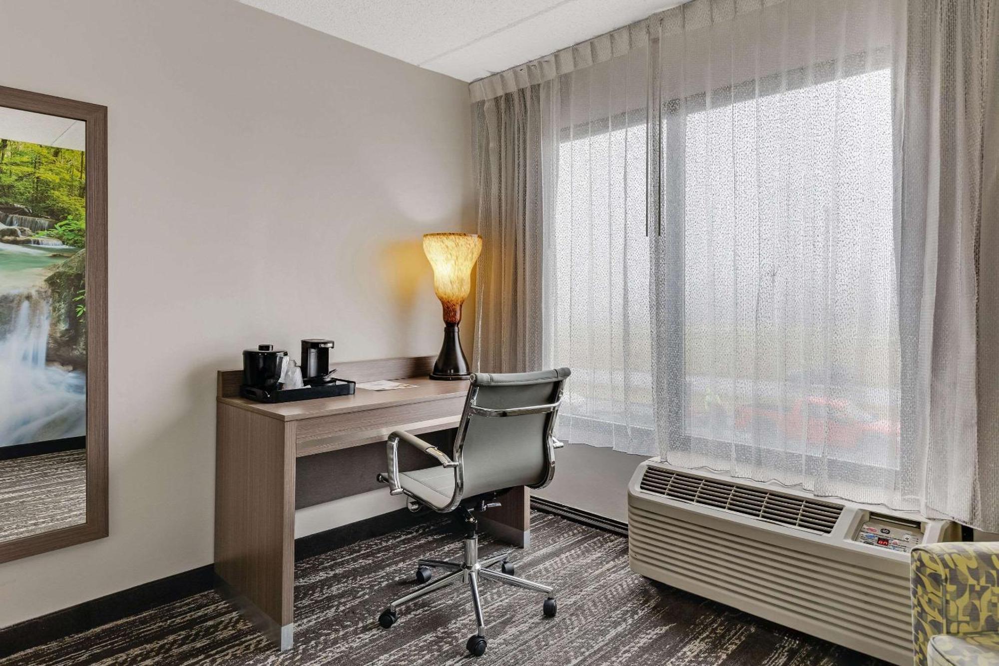 Hotel Clarion Pointe Near Erie Casino Kearsarge Esterno foto