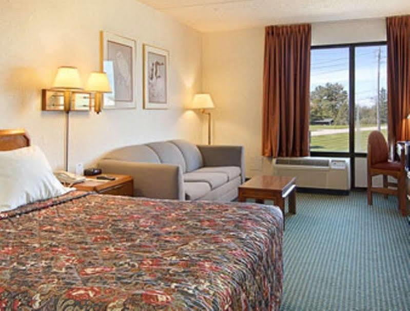 Hotel Clarion Pointe Near Erie Casino Kearsarge Esterno foto